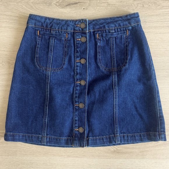 NWOT TOP SHOP Denim Button-Front Mini Moto Skirt Size 26 Front Pockets - Picture 1 of 9